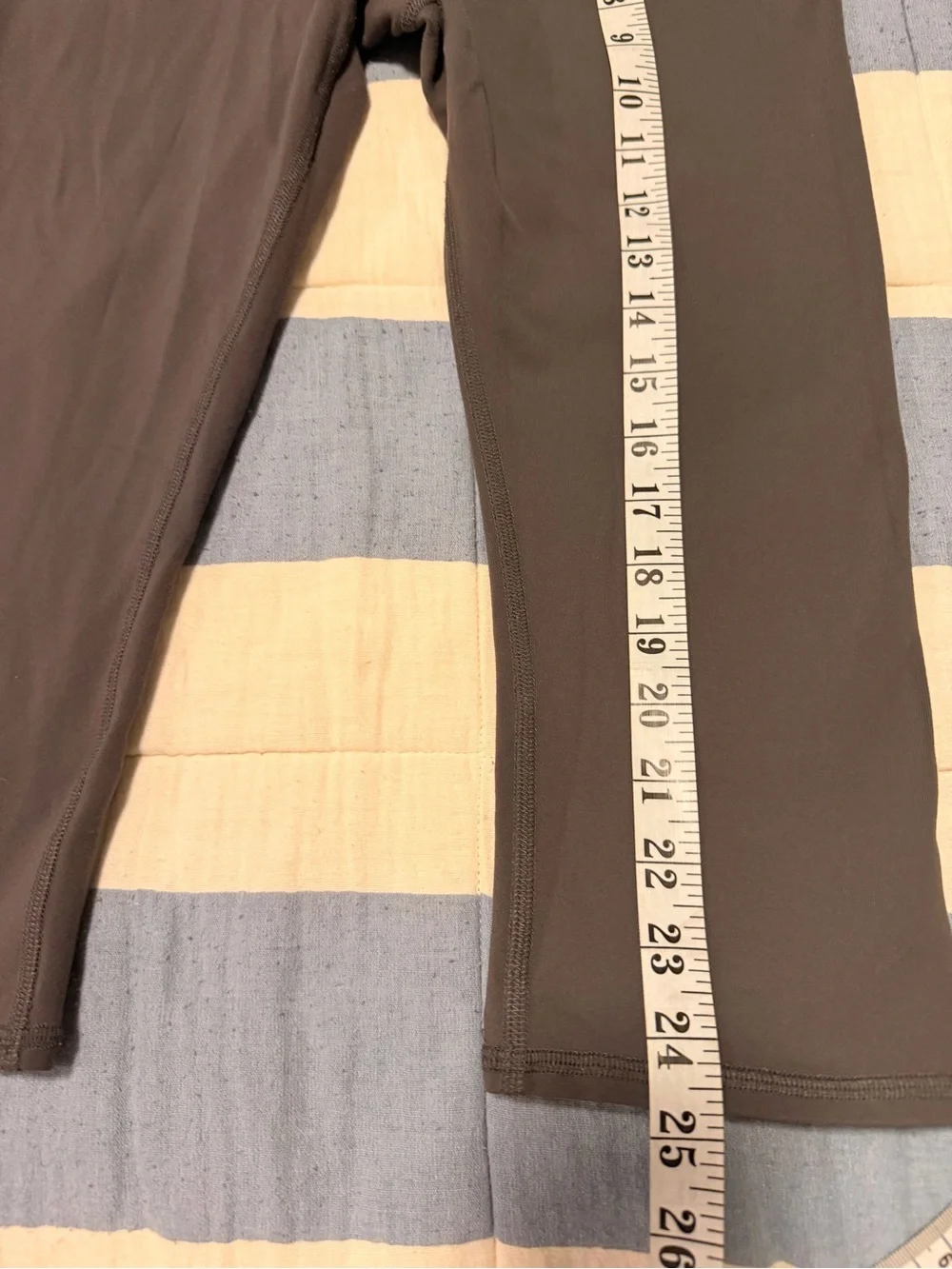Alo Yoga Crop Leggings Size S Gray Yoga Fitness Pants